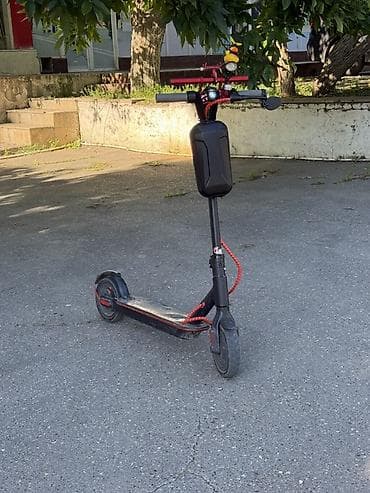 İşlənmiş Elektrik samokat 8", ≤ 250 Vt, 26 - 35 km/s, Ünvandan götürmə