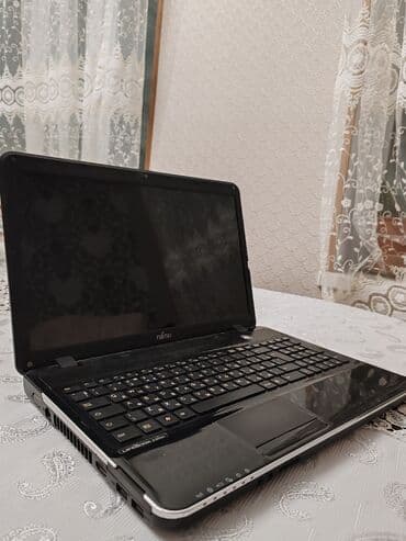 Intel Core i7, 8 GB, 16 "