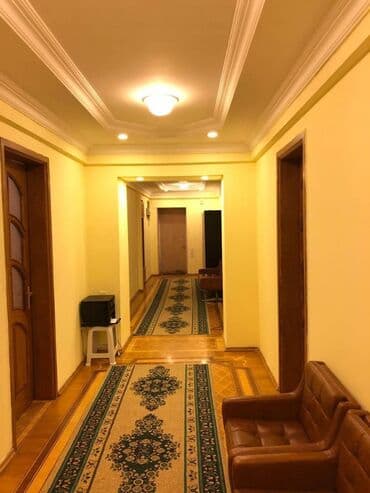 ayliq kiraye oteller: 28 may metrosuna yaxin amerika sefirliyine yaxin yerləşən 4 otaqli — 8