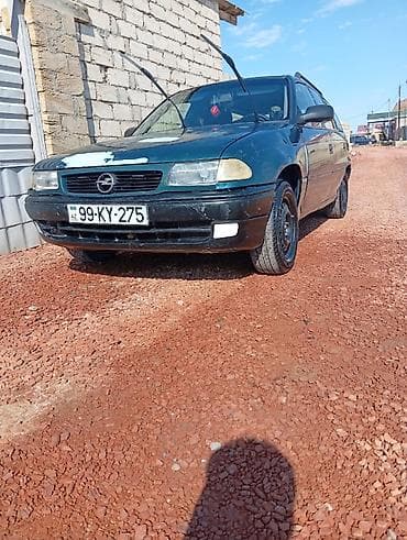 te 28 traktor satisi: Opel Astra: 1.6 l | 1996 il 35000 km Universal — 2