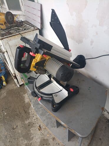 Divar kağızları, oboy: Künc kəsən mişar (elektrikli) Məhsul təsviri: - Alüminium gövdəli — 3