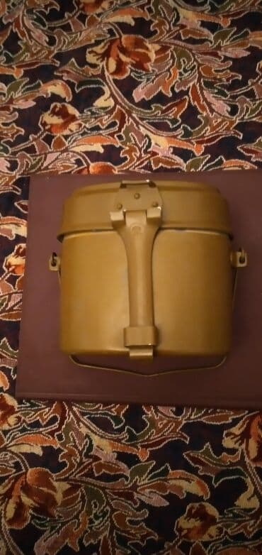 Sahə yemək qabı (kazarma/ “mess tin”) - Material: möhkəm metal