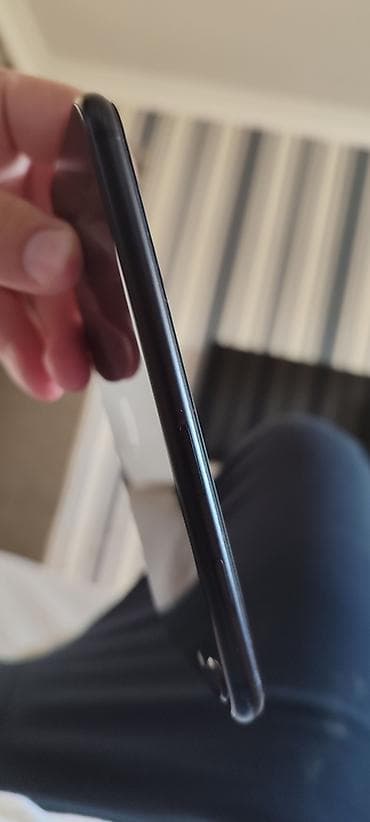 iphone 8 64: 64 GB, Qara, Barmaq izi — 6