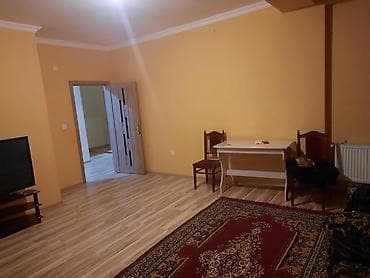 kira: Xırdalan 8 saylı məktəbin yanı 9/6 mertebesinde 2 otaqli ev 450 azn — 4
