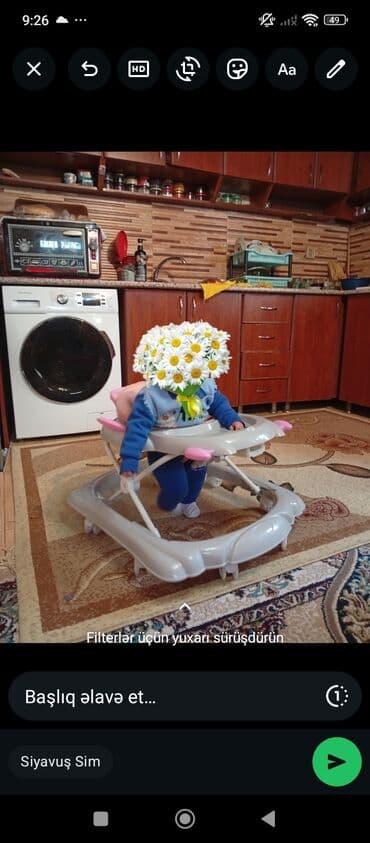 əsa: Uşaq gəzdirici (walker) - Rəng: açıq boz, çəhrayı detal və düymələrlə — 1