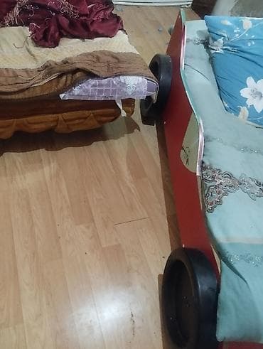 dowek: Uşaq üçün maşın formalı çarpayı - Dizayn: Qırmızı rəngdə, yanlarda — 4