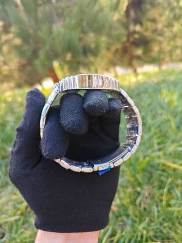 Eynəklər: Mega Endirimdə. Hər iki tərəfi şüşə olan kişi qol saatı. Batareyka — 4