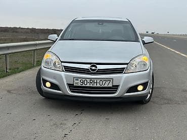 Opel Astra: 1.8 l | 2008 il 387000 km Sedan — 3
