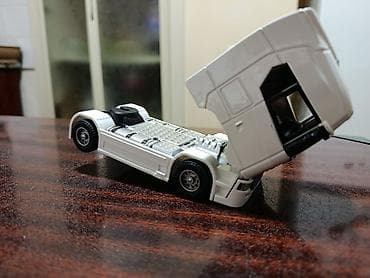 maket: Metal model yük maşını (traktor başlığı) – kolleksiya və oyuncaqlar — 3