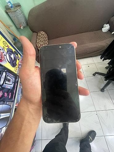 poco x5 qiymeti: IPhone 16 Pro Max, 256 GB, Qızılı, Face ID — 4