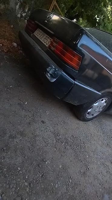 teker satişi: Mercedes-Benz 190 (W201): 2 l | 1990 il Sedan — 2