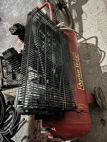 Aydın-Trafo markasına məxsus qırmızı rəngdə kompressor. Balon tipli — 3