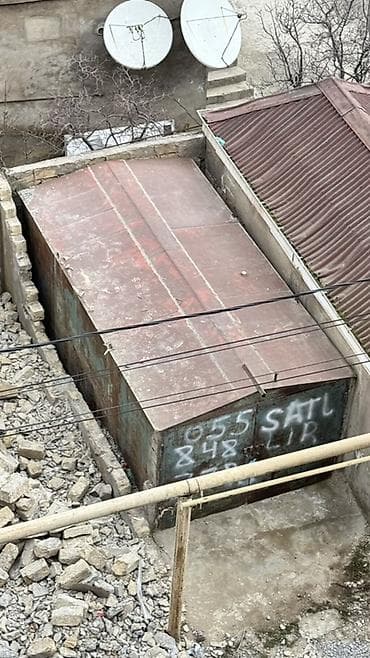 Metal qaraj/konteyner. - Tam metaldan hazırlanmış, möhkəm karkaslı