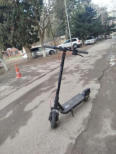Elektrikli samokatlar: Yeni Elektrik samokat 10", > 1000 Vt, 16 - 25 km/s — 2