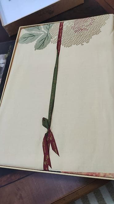 yatağ dəsdi: Yataq desti postel — 2