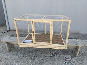 Quşlar: Taxta karkaslı tel qəfəs / volyer - Material: təbii şam ağacından — 1