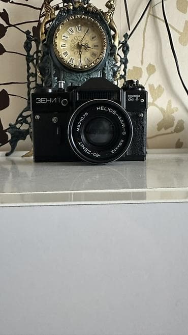 zenit e: Zenit ET film fotoaparatı + Helios-44M-5 obyektiv - Klassik 35 mm — 1