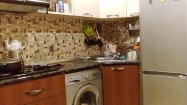 şəhər bağları mənzil satılır: Bakı, 3 otaqlı, Köhnə tikili, m. Neftçilər, 80 kv. m — 6