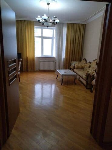 2 otaqlı mənzil vasitəçisiz: Azadliq metrosuna yaxın 11 mertebeli binanın 9-cu mərtəbəsində — 2