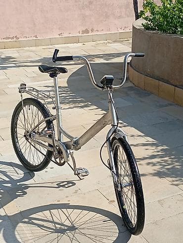 24 velosiped: 24 liq velosipetdi hərşeyi isdiyirdir otur sur velosipetdi real — 1