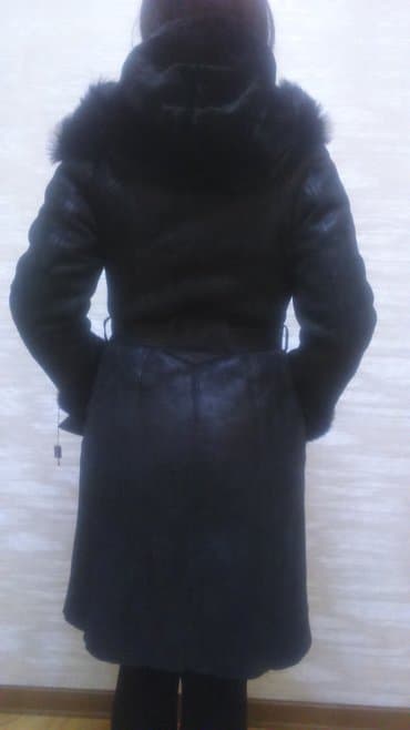 женские кожаные косухи: Пальто, M, цвет - Черный — 3