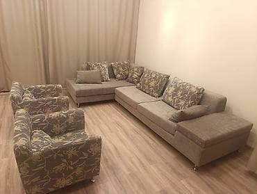 Divan və kreslo dəstləri: Künc divan və 2 ədəd kreslodan ibarət yumşag dəsti. Təzədir istifadə — 4