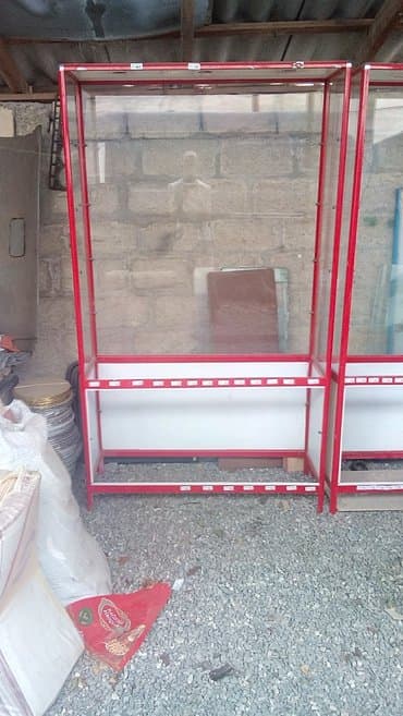 mağazanın: Şüşe vitrinler — 1