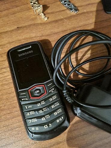 ev telefonlari: Samsung rəng - Qara, Düyməli — 4