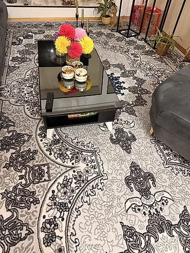 Xalça – klassik naxışlı, açıq boz əsas üzərində tünd boz və dərin mavi — 3