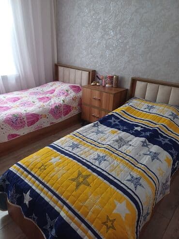 tek kravat işlənmiş: Oğlan və qız üçün, İşlənmiş, Çarpayı, Bazasız, Matras ilə, Siyirməsiz — 2