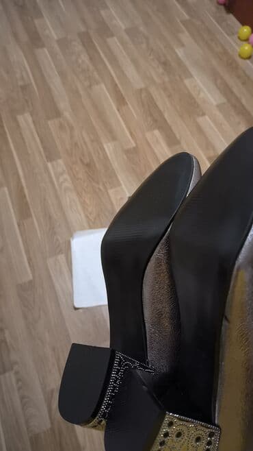 женские золотистые туфли: Туфли, Размер: 39, Новый — 2