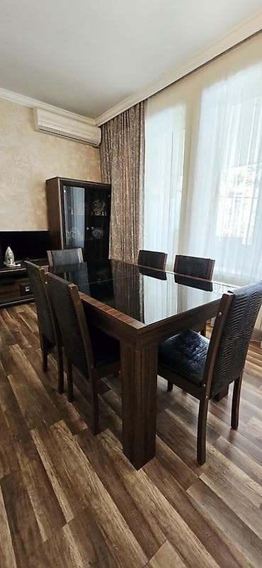 yellenen stullar: Masa və oturacaqlar — 4