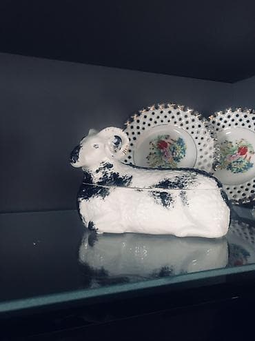 saxta baba geyimi: Farfor qoç fiqurlu sousnik Fabrika Kuznetsova. Möhürü altına hekk — 1