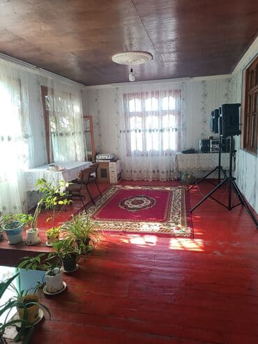 meyve tərəvəz: RT Arxasında körpüdən sağda 2 ci küçədə 2 mərtəbəli 8 otaqlı həyət evi — 17