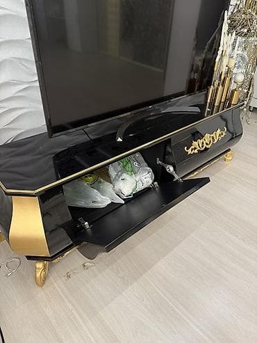 salon mebli: Düz TV altlığı, Polkalı, Taxtalı — 2