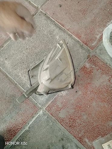 w202 dönmə işığı: Çeşqanın sağ pavarotniki — 2