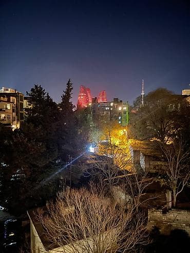 narimanov: 🇦🇿 Azərbaycan dili 🏡 Nərimanov Heykəli ilə üzbəüz, Dominos Pizza — 6