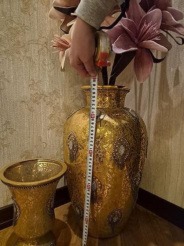 Ev saatları: Vaza dəsti — 9