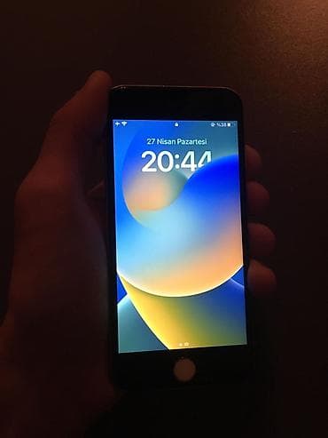 samsung s10 ikinci el: IPhone 8, 64 GB, Qızılı, Barmaq izi — 2