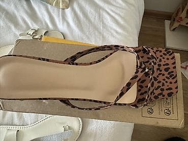 Leopar naxışlı qadın sandaleti Yenidir - Model: açıq burunlu, kvadrat — 3