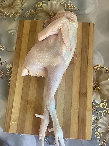 donuz eti satilir: Kənd toyuğu Toyuq Bütöv — 1