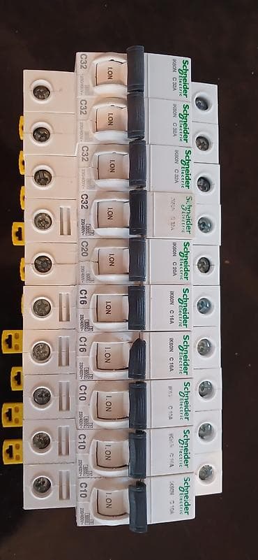 Sekilde gorduyunuz 4 eded c 32bir eded c20,iki eded c16,3 eded lalafo.az -da Sekilde gorduyunuz 4 eded c 32bir eded c20,iki eded c16,3 eded