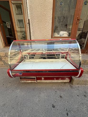swizer soyuducu: Soyuducu vitrin – 1,8–2,0 m təxminən ön panel uzunluğu, şüşə qabarıq — 3