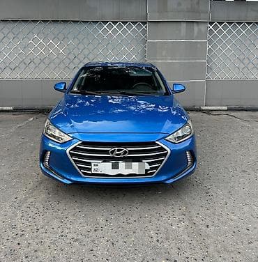 elantra hunday: Mavi rəngdə Hyundai Elantra sedan avtomobili. Avtomobilin ön — 8