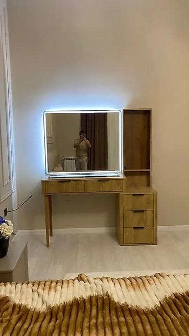 Güzgü Masaüstü, Düzbucaqlı, Makiyaj üçün, Arxa işıqlı