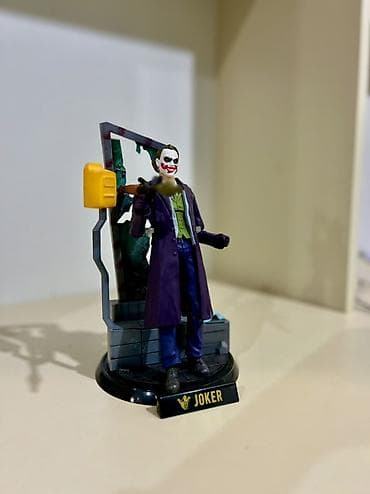 статуетка: Joker kolleksiya fiquru – diorama dəstli - Mövzu: DC Comics – Joker - — 1