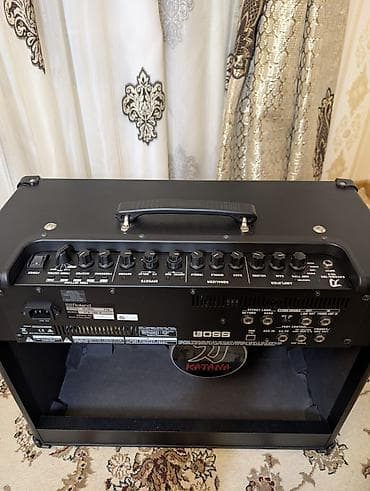 BOSS Katana MkII 1x12 gitar gücləndiricisi və aksesuar dəsti – 100W — 3