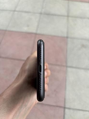 iphone 3gs: IPhone 11, 128 GB, Qara, Face ID — 3