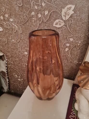 das kubik qiymeti: 50 ilin meduzası. 30 man — 1