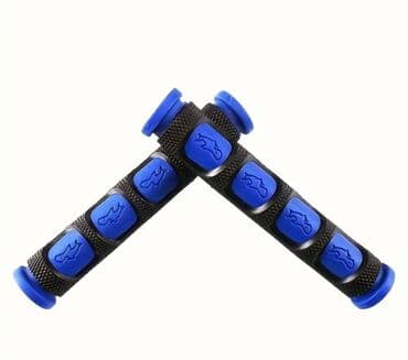 детская обувь на байке: Mavi rəngdə olan bu tutacaqlar, motosiklet və ya velosiped sürməyi — 4